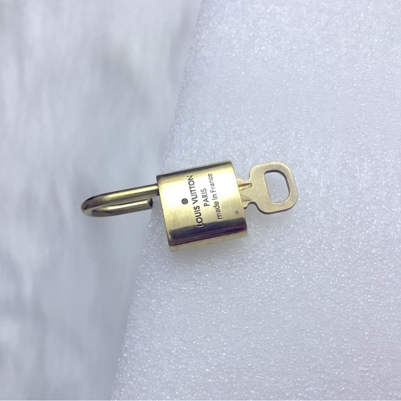 Louis Vuitton 324 - Picture 2 of 2